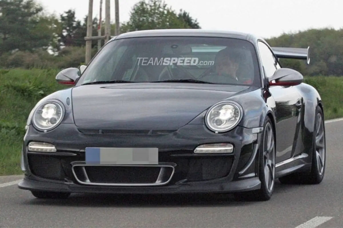 Porsche 911 GT3 RS 4.0 - scoop (3)