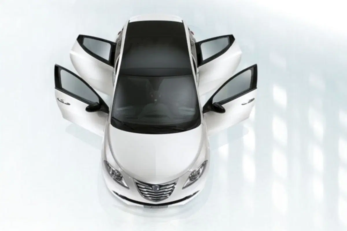 Nuova Lancia Ypsilon - quanto costa (4)