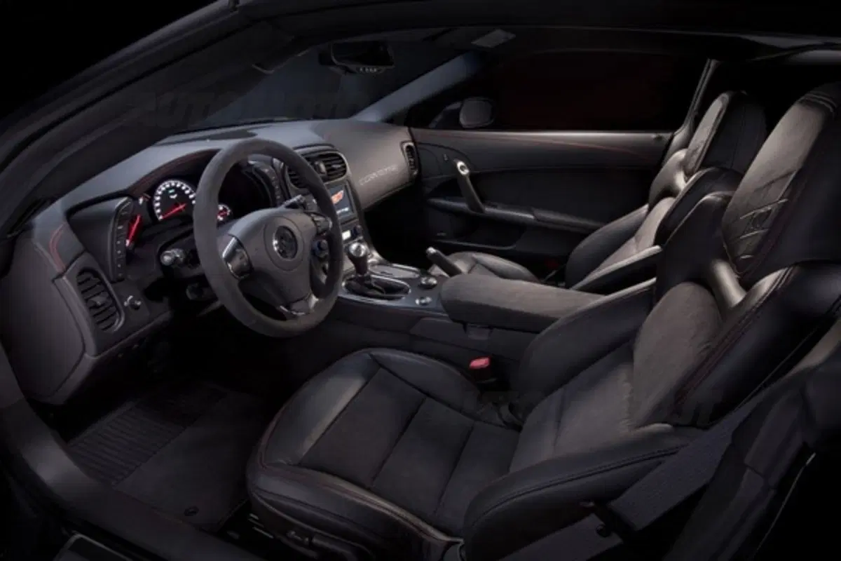 Chevrolet Corvette M.Y. 2012 (8)