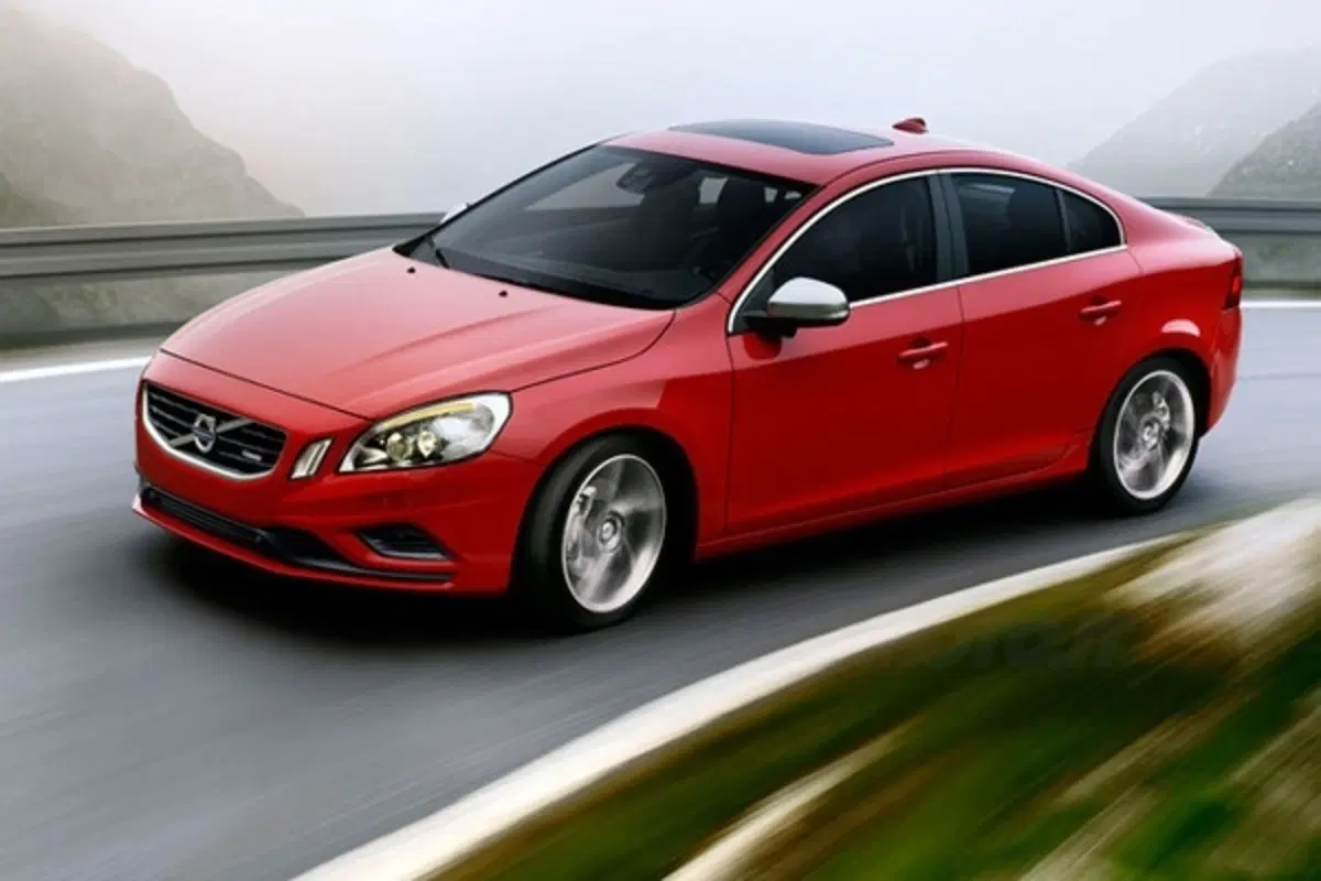 Volvo S60 e XC60 R-Design M.Y. 2012 (3)
