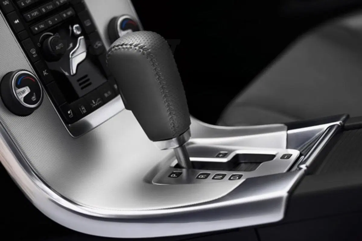 Volvo S60 e XC60 R-Design M.Y. 2012 (6)
