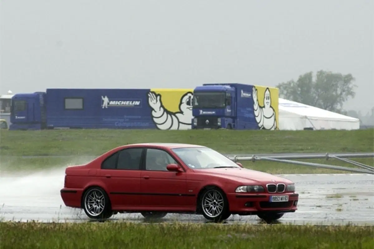 Report - Come nasce un pneumatico Michelin (24)