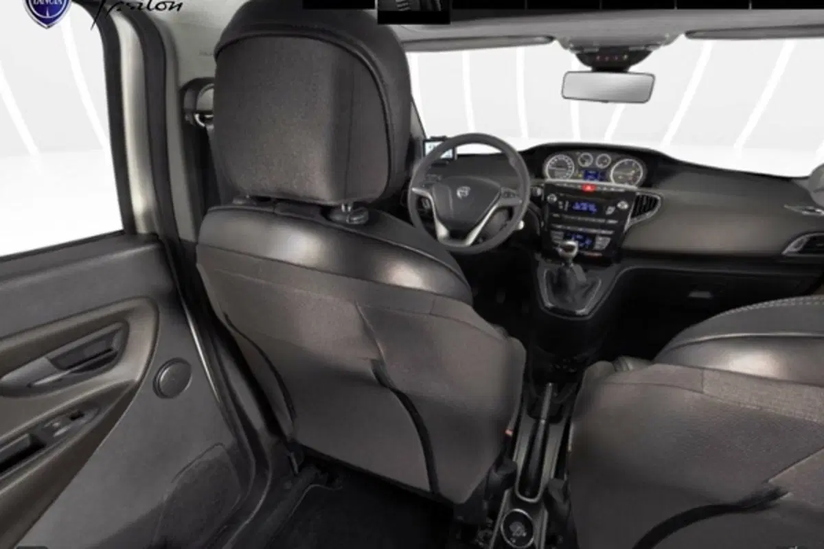 Lancia Ypsilon: debutta su Ipad (4)