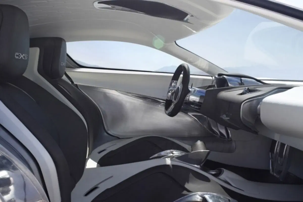 Jaguar C-X75: via libera del giaguaro (23)