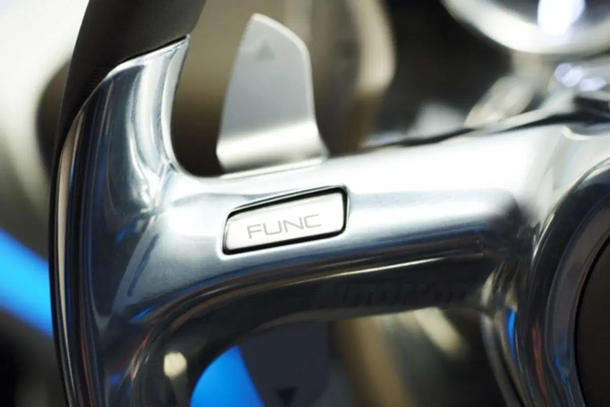 Jaguar C-X75: via libera del giaguaro (25)