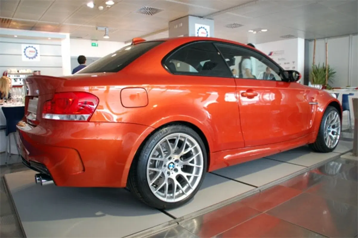 BMW Serie 1M Coupè: si mostra a Monza