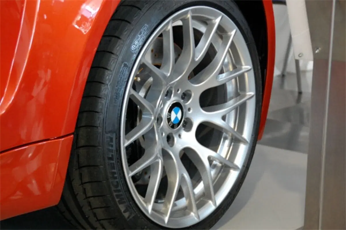BMW Serie 1M Coupè: si mostra a Monza (8)