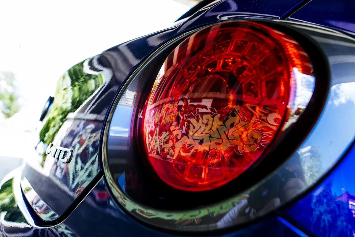 Quale comprare, Confronto: Alfa Romeo Mito 1.4 Vs Seat Ibiza SC 1.0 (4)