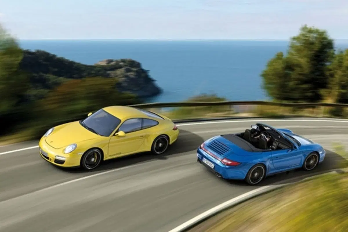 Porsche 911 Carrera 4 GTS