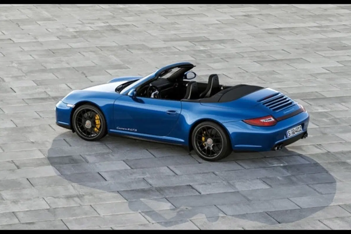 Porsche 911 Carrera 4 GTS (9)