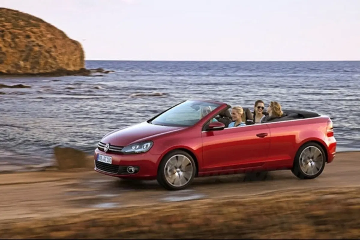 Volkswagen Golf Cabrio - costa 23.900 euro