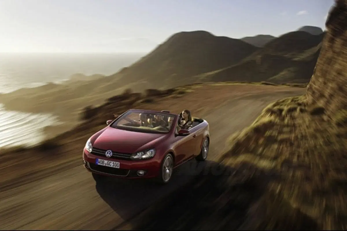 Volkswagen Golf Cabrio - costa 23.900 euro (4)