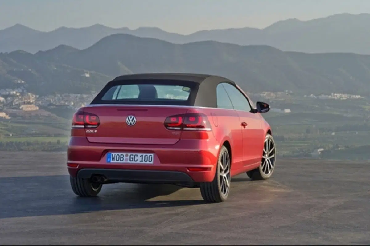 Volkswagen Golf Cabrio - costa 23.900 euro (10)
