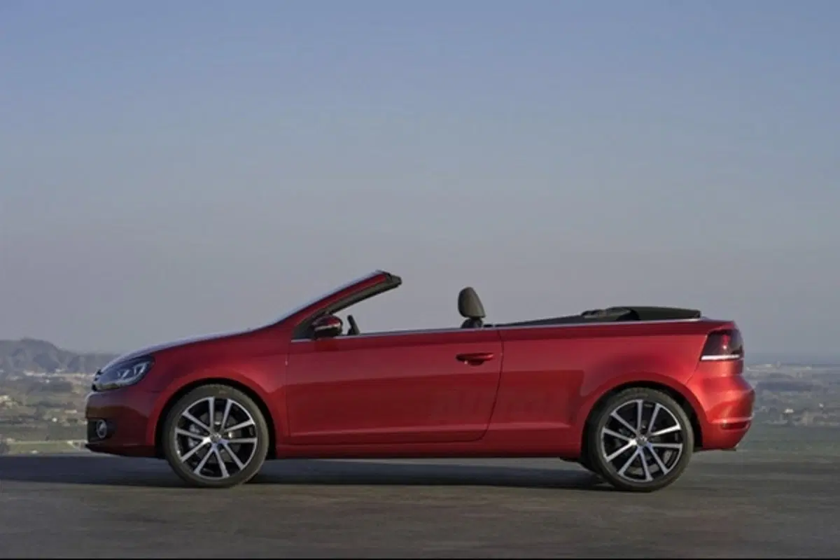 Volkswagen Golf Cabrio - costa 23.900 euro (16)