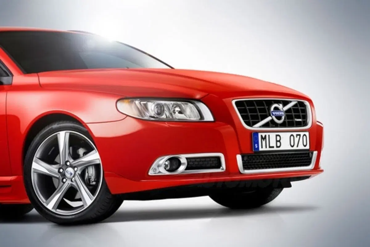 Volvo: in arrivo V70 R-Design ed S80 Executive (4)