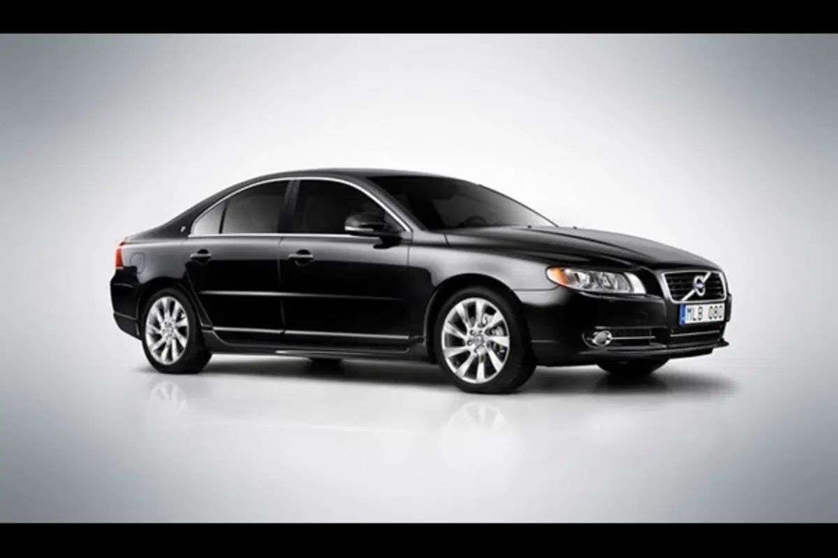 Volvo: in arrivo V70 R-Design ed S80 Executive (10)