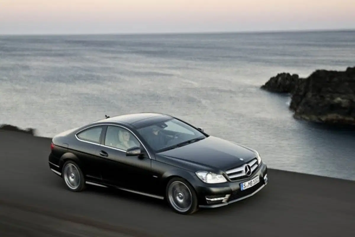 Mercedes Classe C Coupè: quanto costa (11)