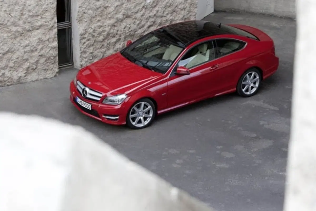 Mercedes Classe C Coupè: quanto costa (14)