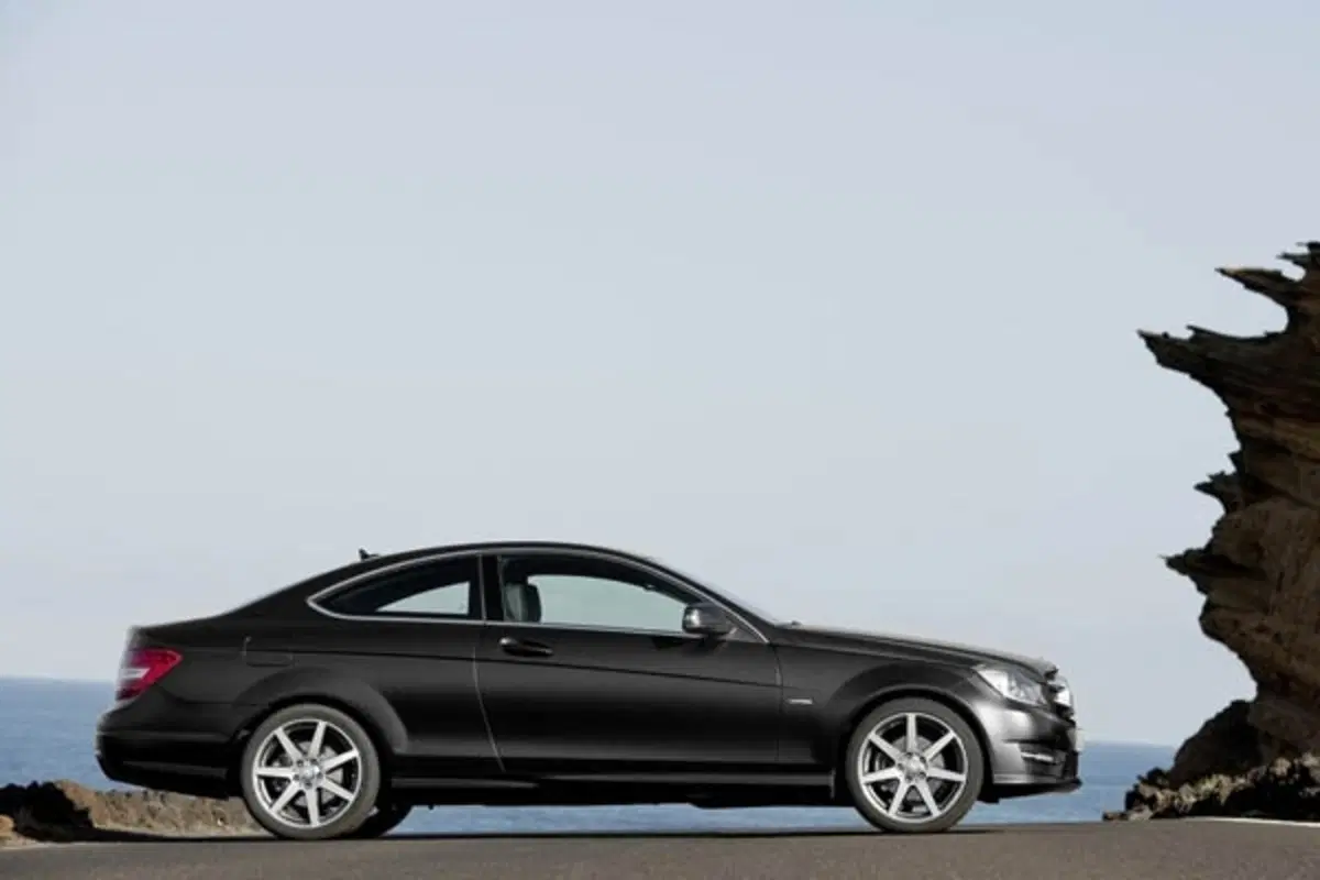 Mercedes Classe C Coupè: quanto costa (15)