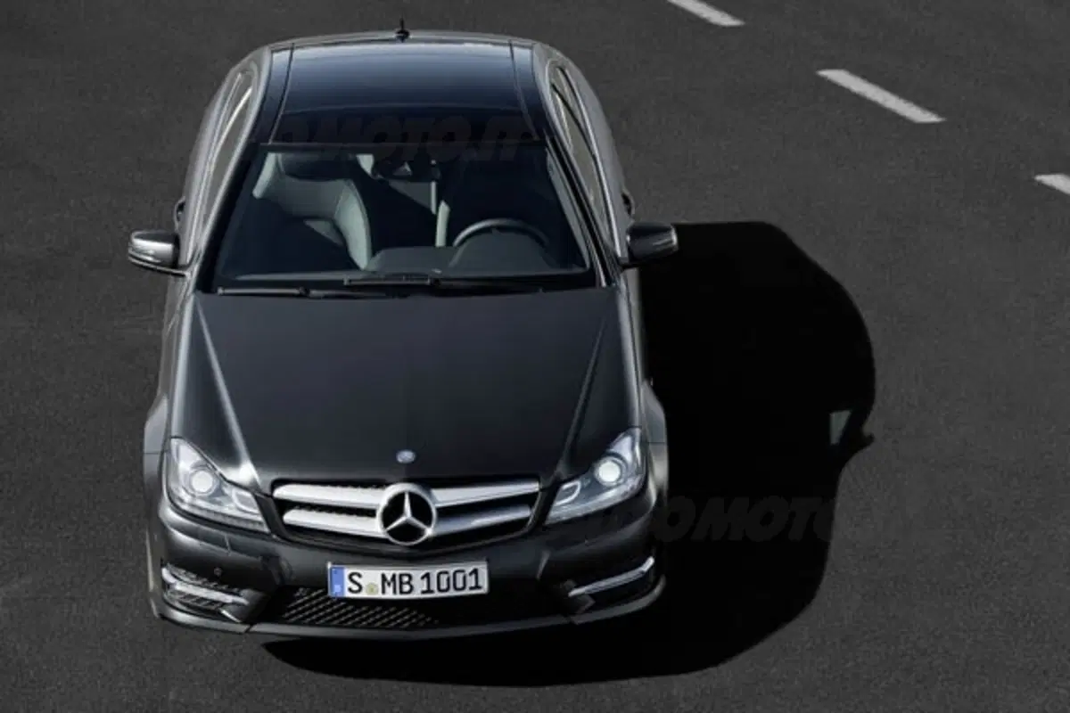 Mercedes Classe C Coupè: quanto costa (24)