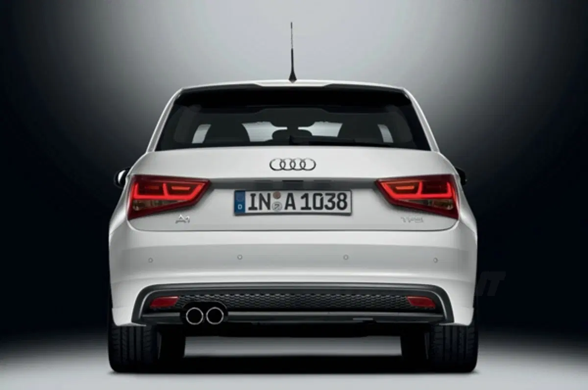 Audi A1 1.6 TDI 90 CV (4)