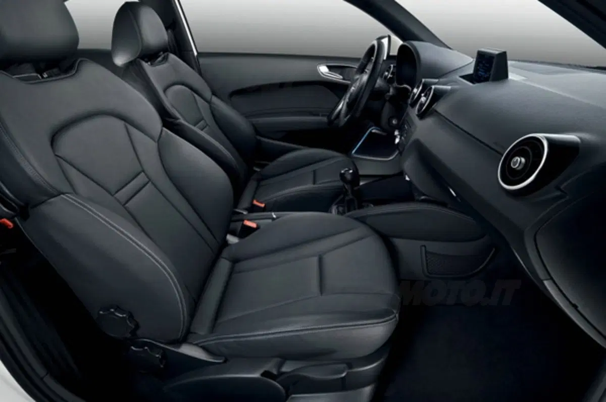 Audi A1 1.6 TDI 90 CV (5)