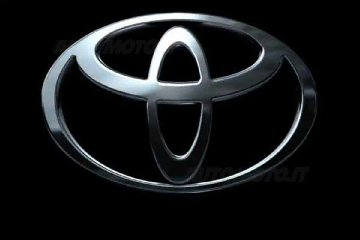 Toyota: torna al 100% la produzione europea