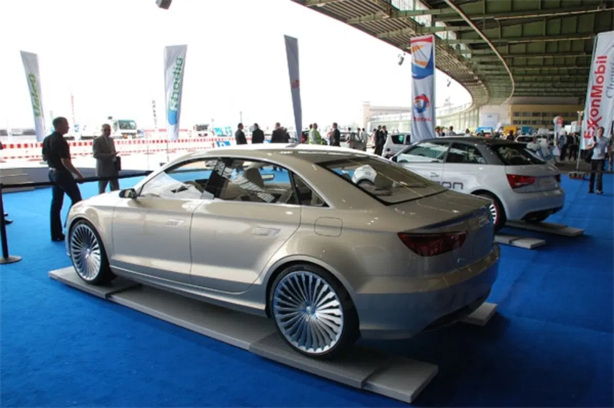 Il futuro Michelin al Challenge Bibendum 2011 (7)