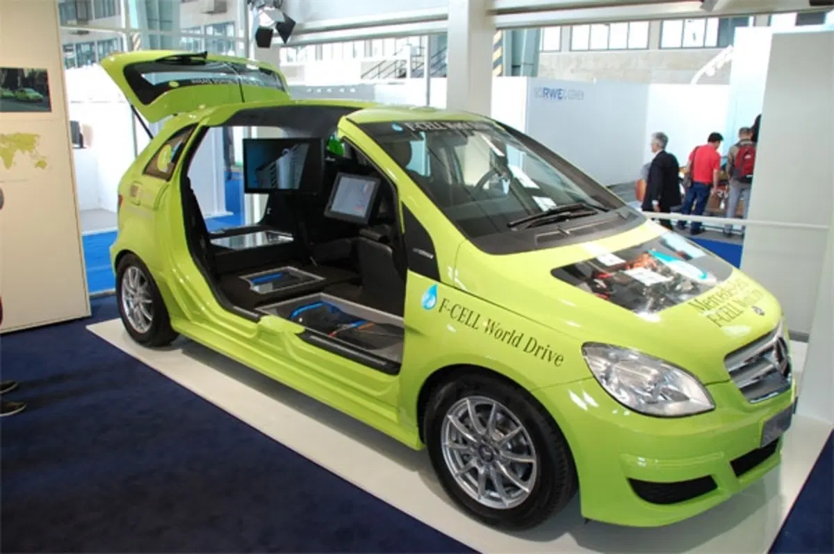 Il futuro Michelin al Challenge Bibendum 2011 (26)