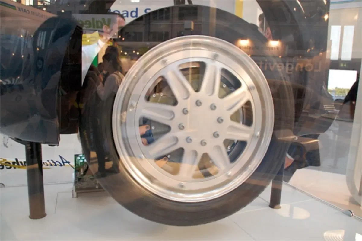 Michelin: innovazioni di prodotto e nuovi materiali (5)