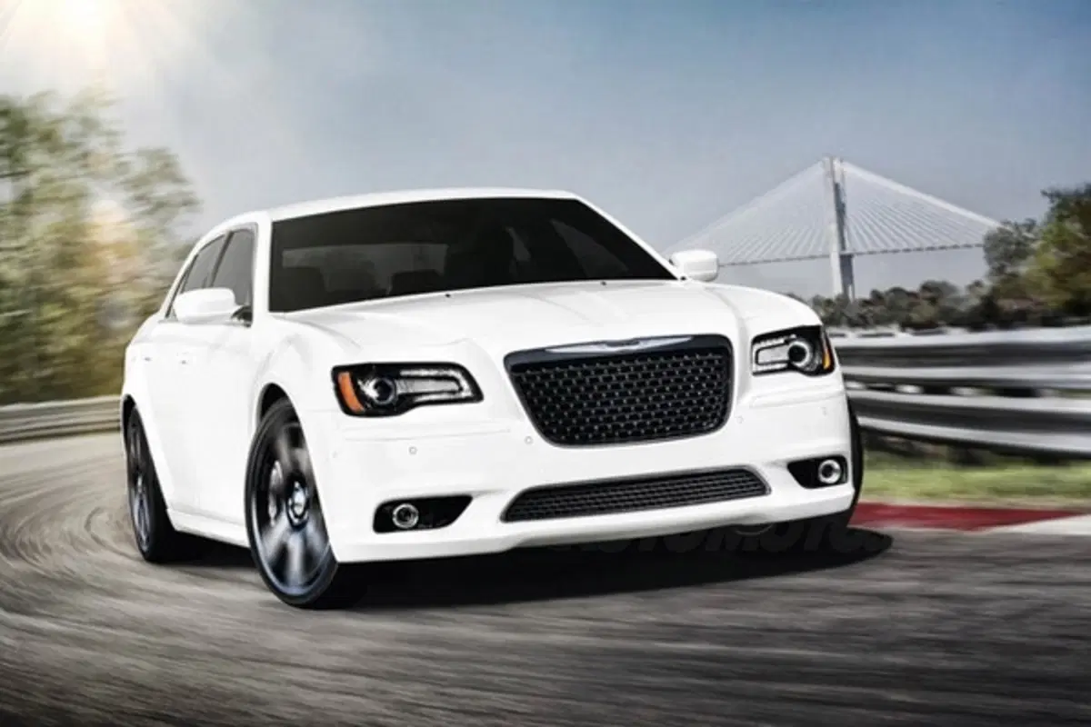 Chrysler 300 SRT8 (2)