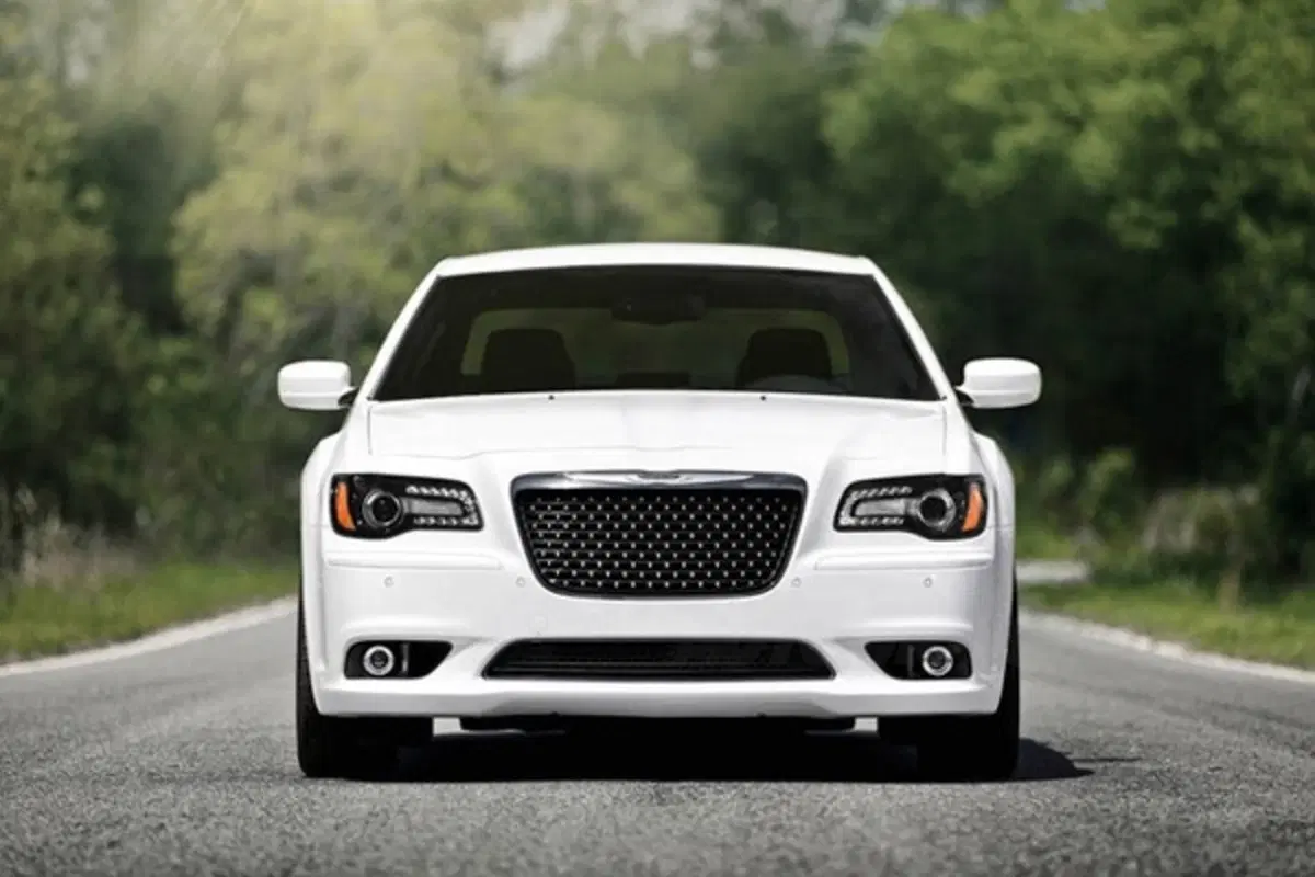 Chrysler 300 SRT8 (5)
