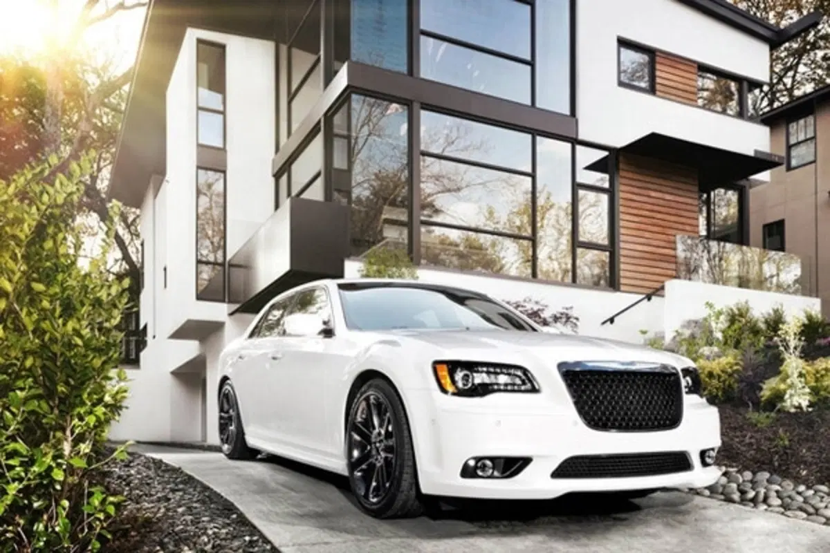 Chrysler 300 SRT8 (11)