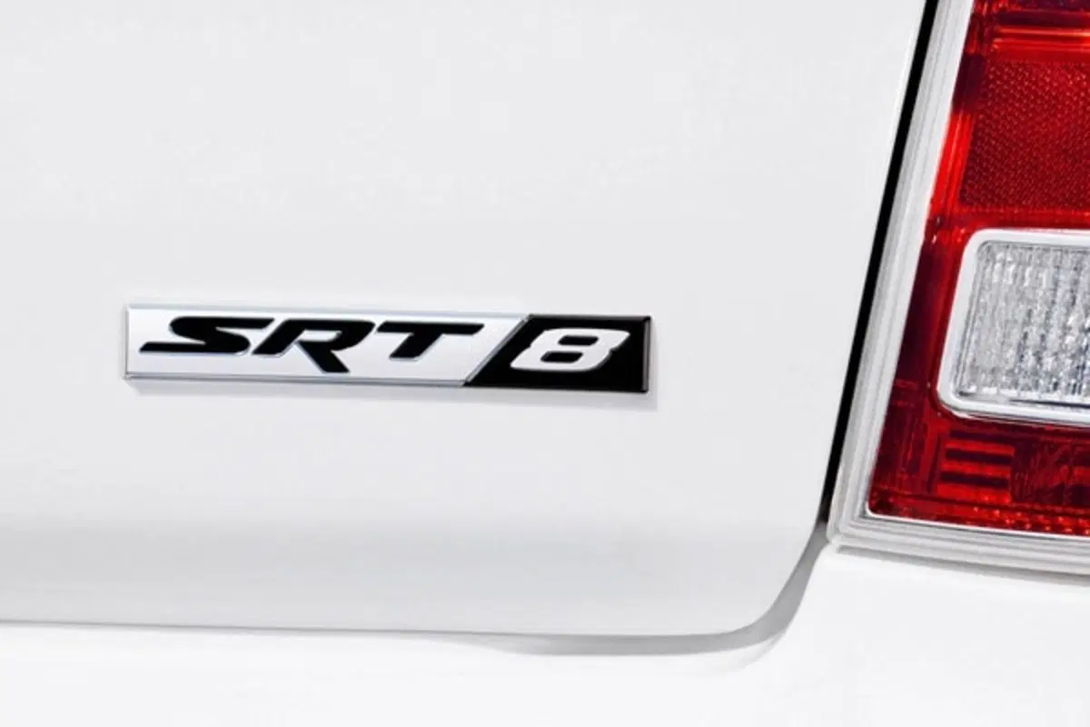 Chrysler 300 SRT8 (12)