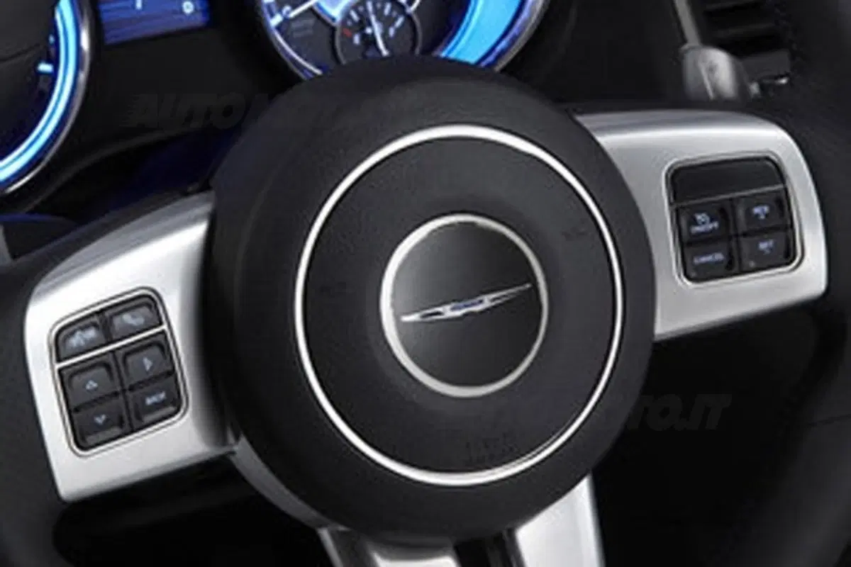 Chrysler 300 SRT8 (17)