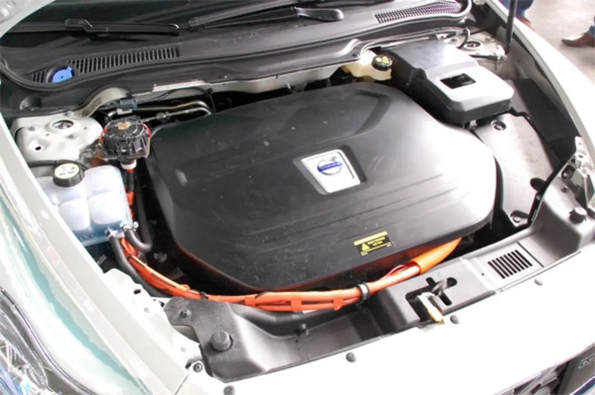 Volvo C30 Electric (11)