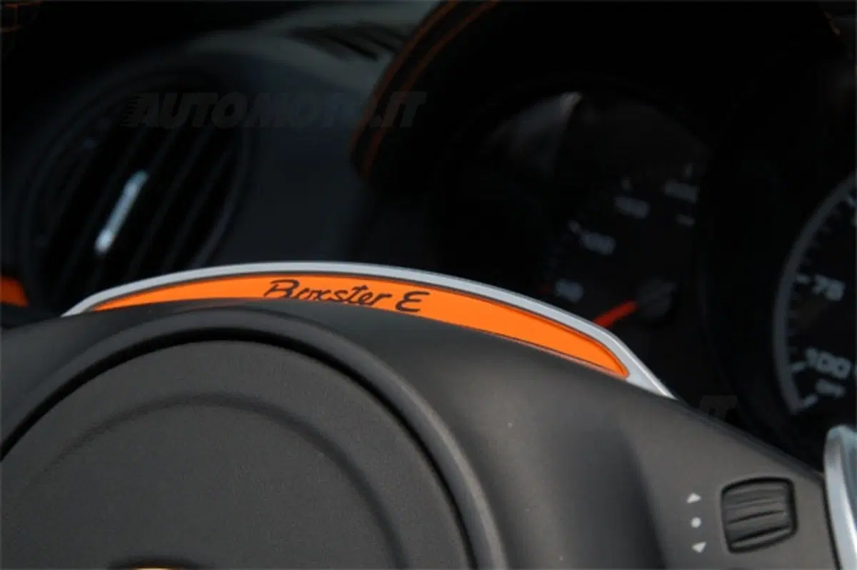 Porsche Boxster E (4)