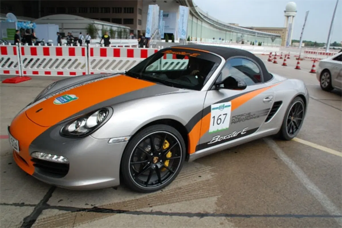 Porsche Boxster E (8)