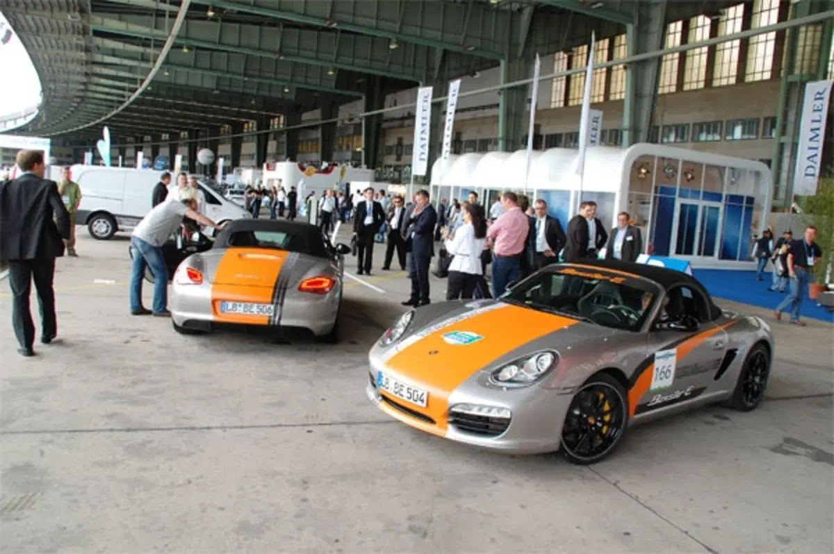 Porsche Boxster E (9)