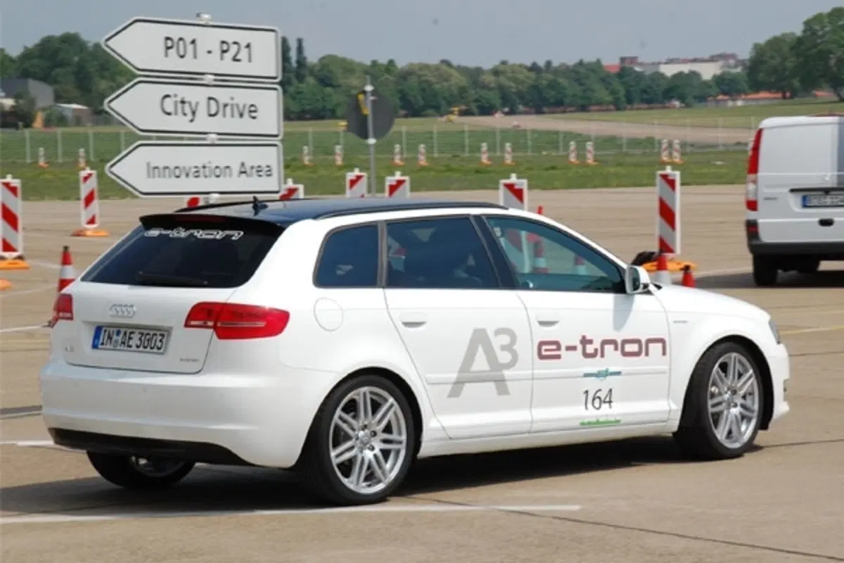 Audi A3 E-Tron Concept (2)