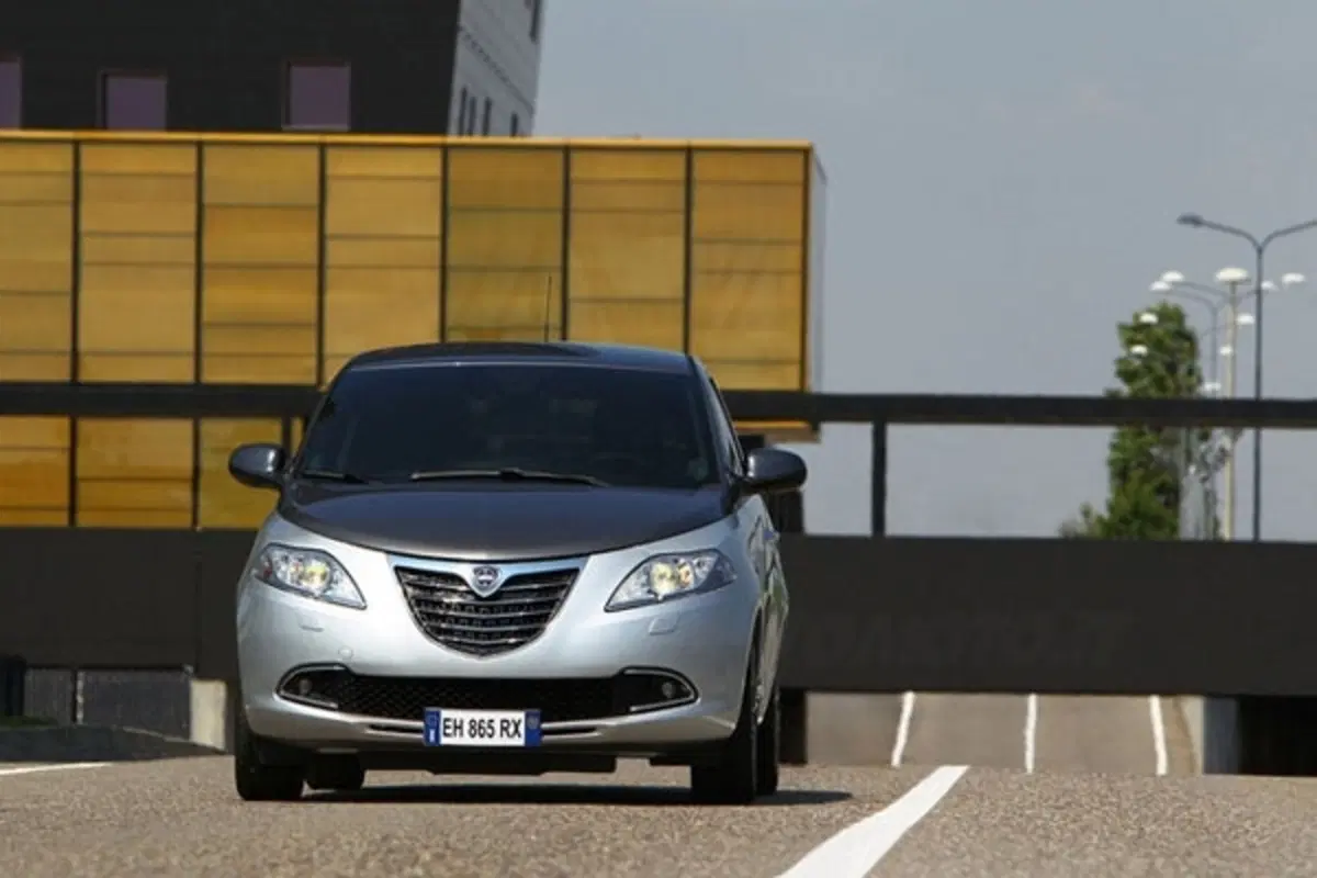 Nuova Lancia Ypsilon (10)