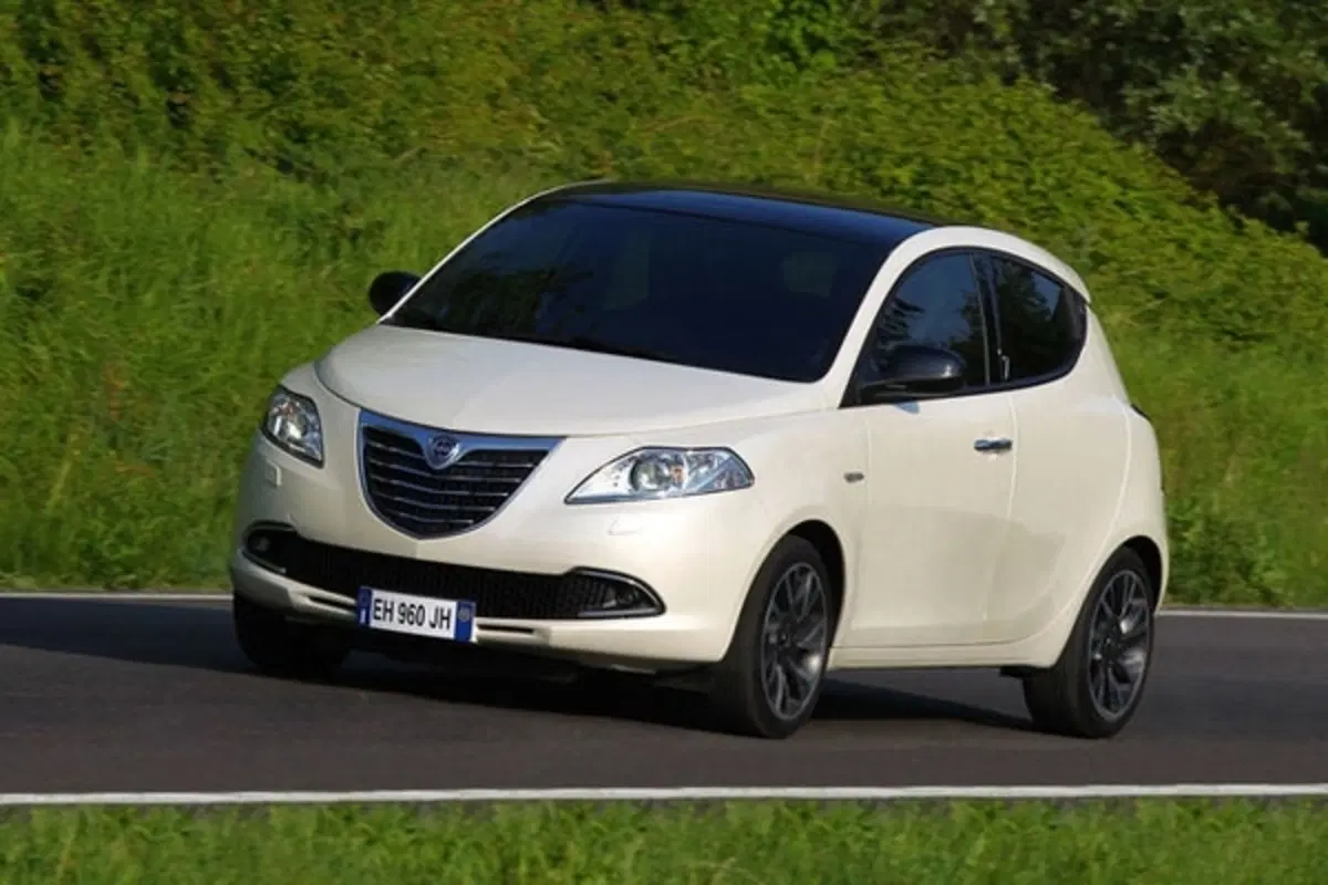 Nuova Lancia Ypsilon (12)