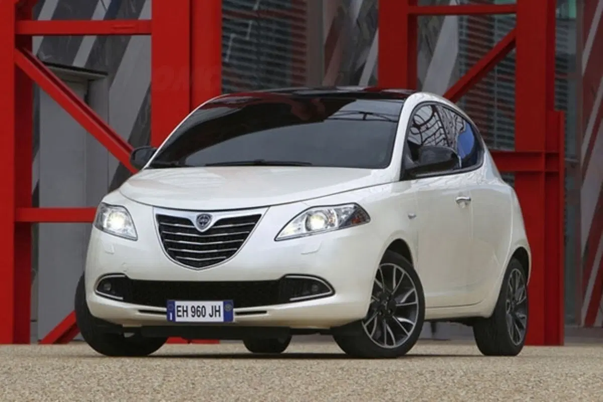 Nuova Lancia Ypsilon (15)