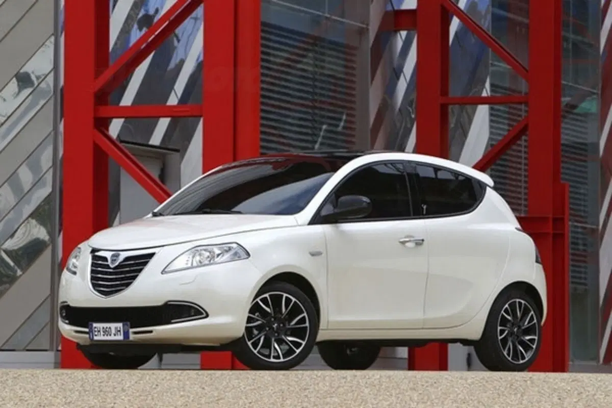 Nuova Lancia Ypsilon (18)