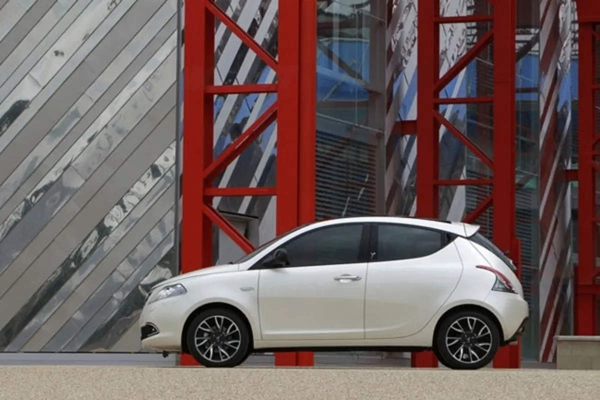 Nuova Lancia Ypsilon (19)