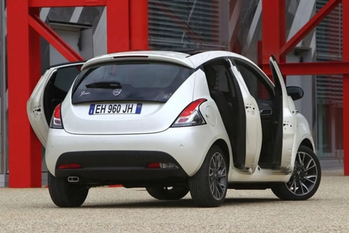 Nuova Lancia Ypsilon (20)