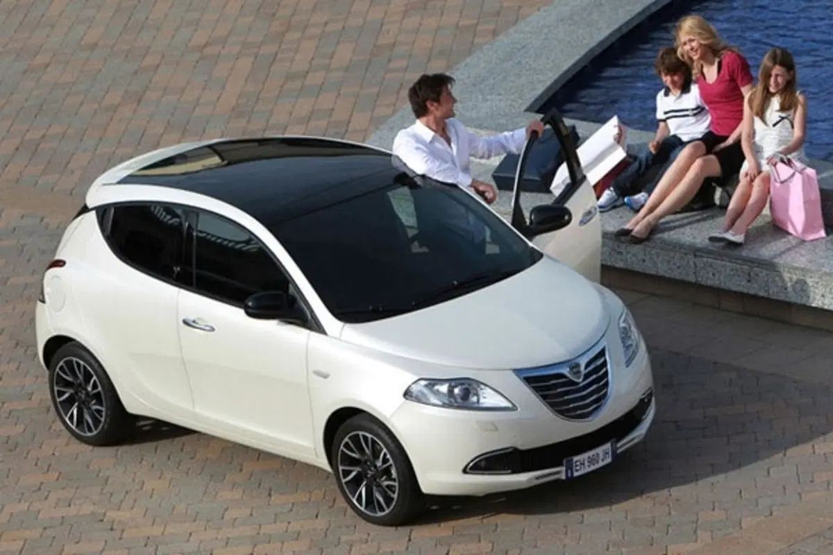 Nuova Lancia Ypsilon (23)