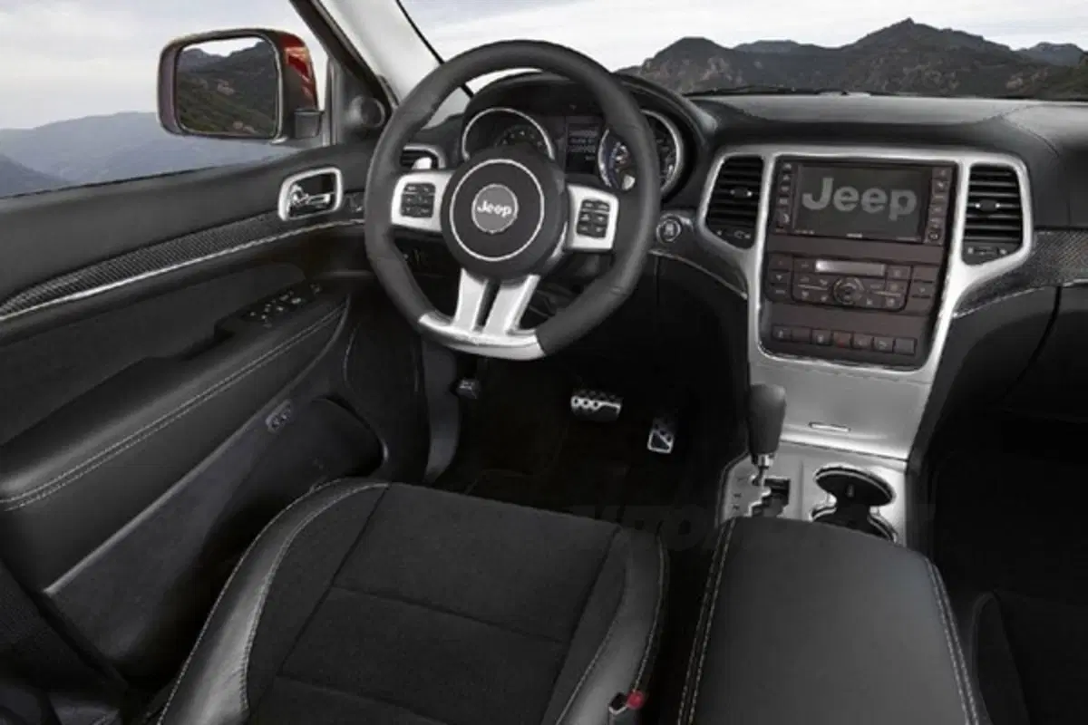 Nuova Jeep Grand Cherokee SRT8 (6)