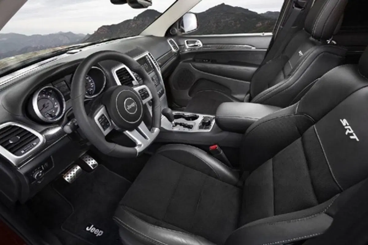 Nuova Jeep Grand Cherokee SRT8 (11)