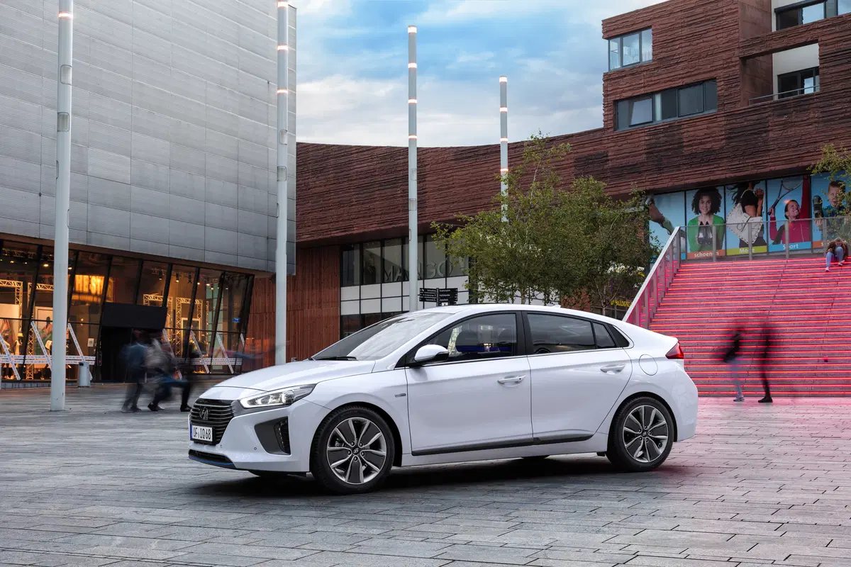 Hyundai Ioniq (2016-22) (25)